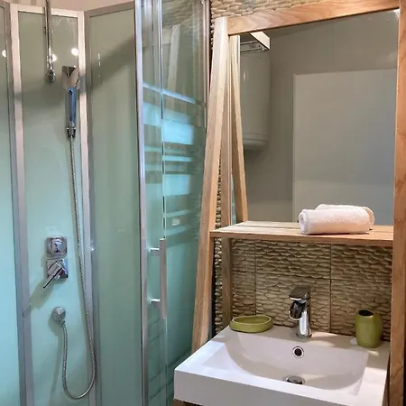 Le Clapotis, Avec Terrasse Quartier Port , Wifi Apartment *